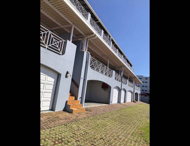 3 BEDROOM APARTMENT FOR SALE IN SCOTTBURGH CENTRAL